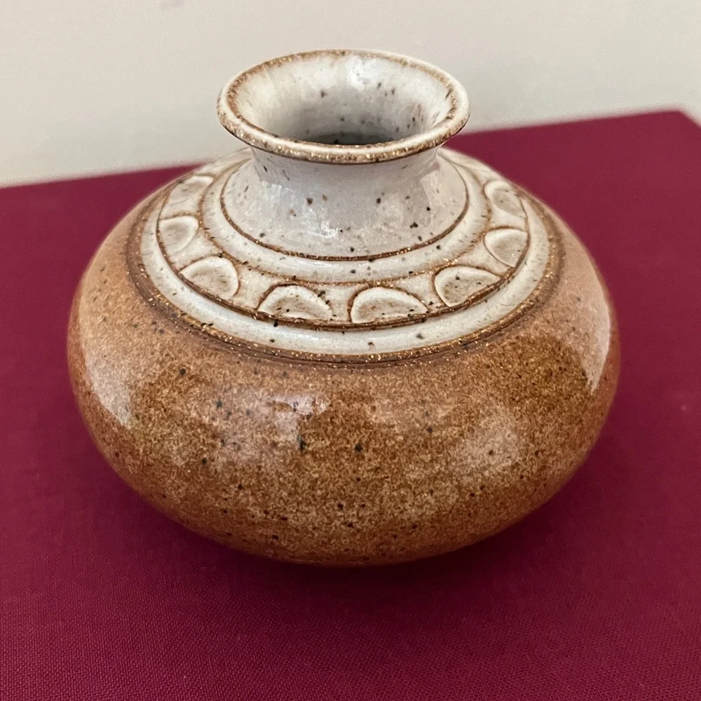 Vintage Art Pottery Signed Brown &‎ Gray Stout Handmade Mediterranean Bud Vase